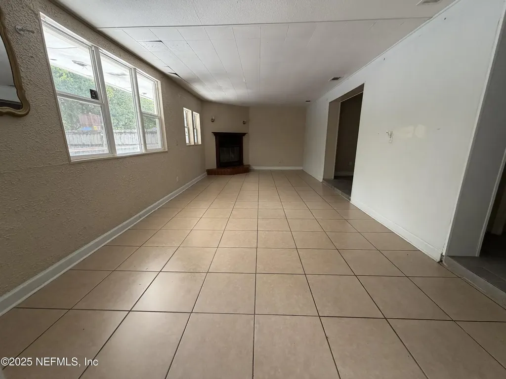 2423 Green Oak Drive Jacksonville FL 32211