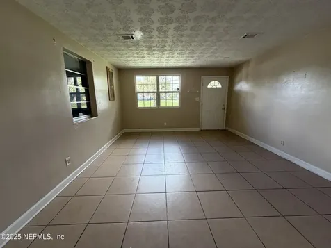 2423 Green Oak Drive Jacksonville FL 32211