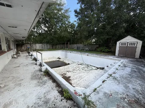 2423 Green Oak Drive Jacksonville FL 32211