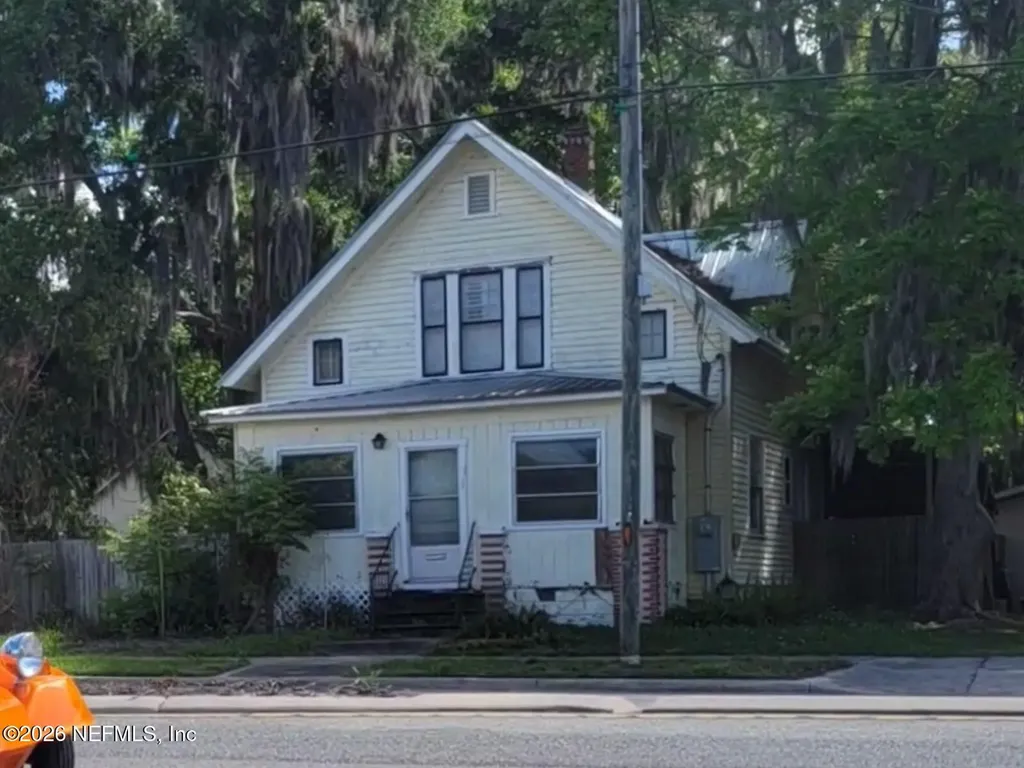 216 N Summit Street Crescent City FL 32112