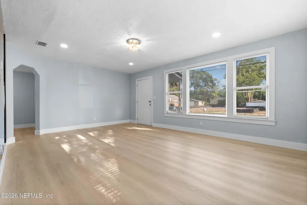4645 Kingsbury Street Jacksonville FL 32205
