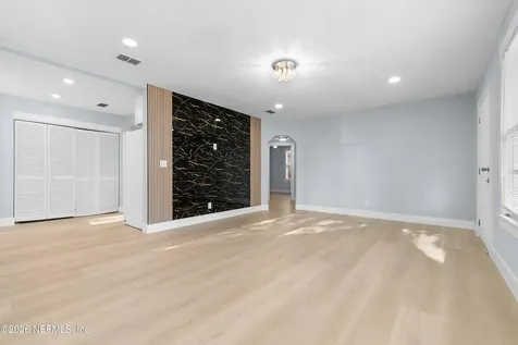 4645 Kingsbury Street Jacksonville FL 32205