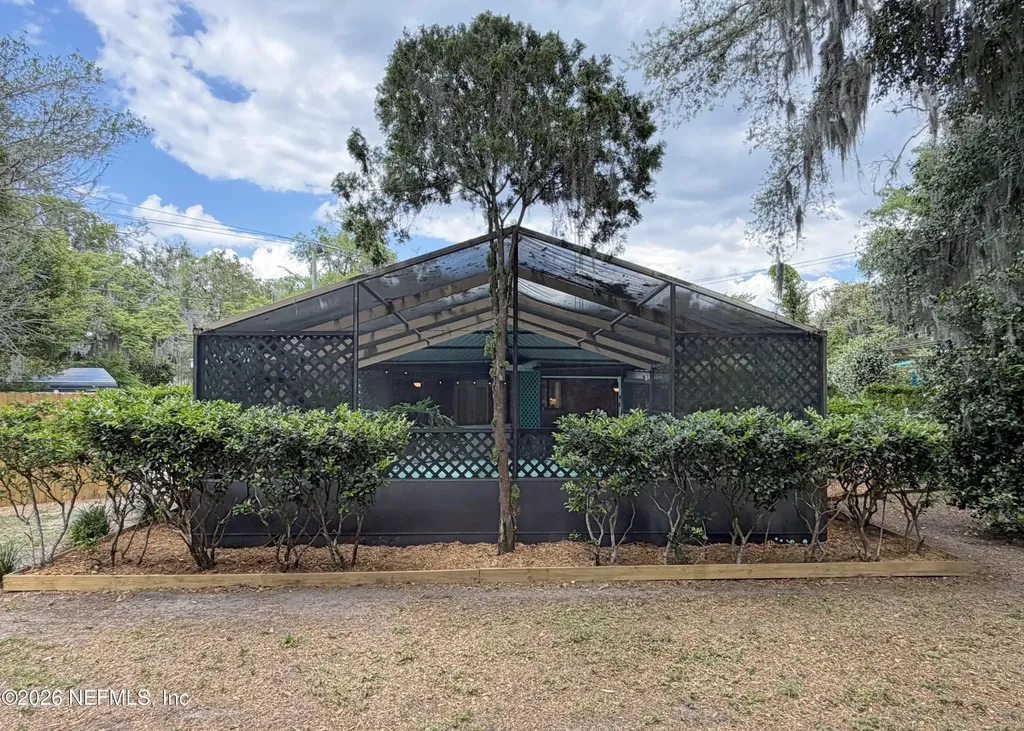601 Vernon Avenue Crescent City FL 32112