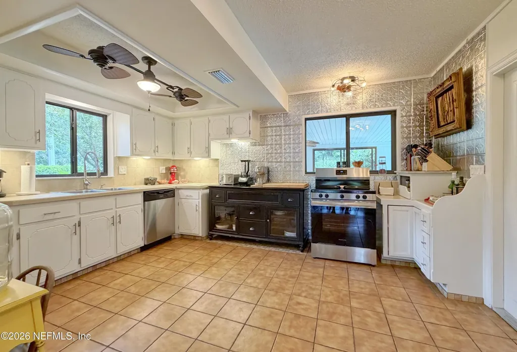 601 Vernon Avenue Crescent City FL 32112
