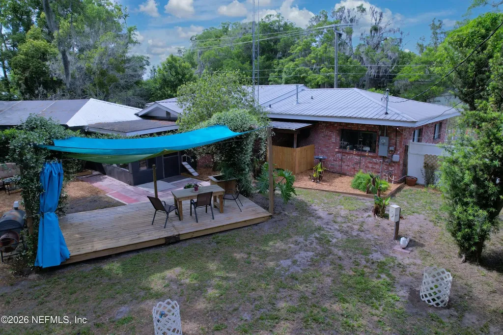 601 Vernon Avenue Crescent City FL 32112