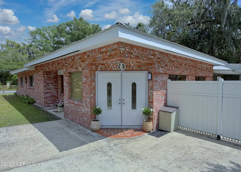 601 Vernon Avenue Crescent City FL 32112