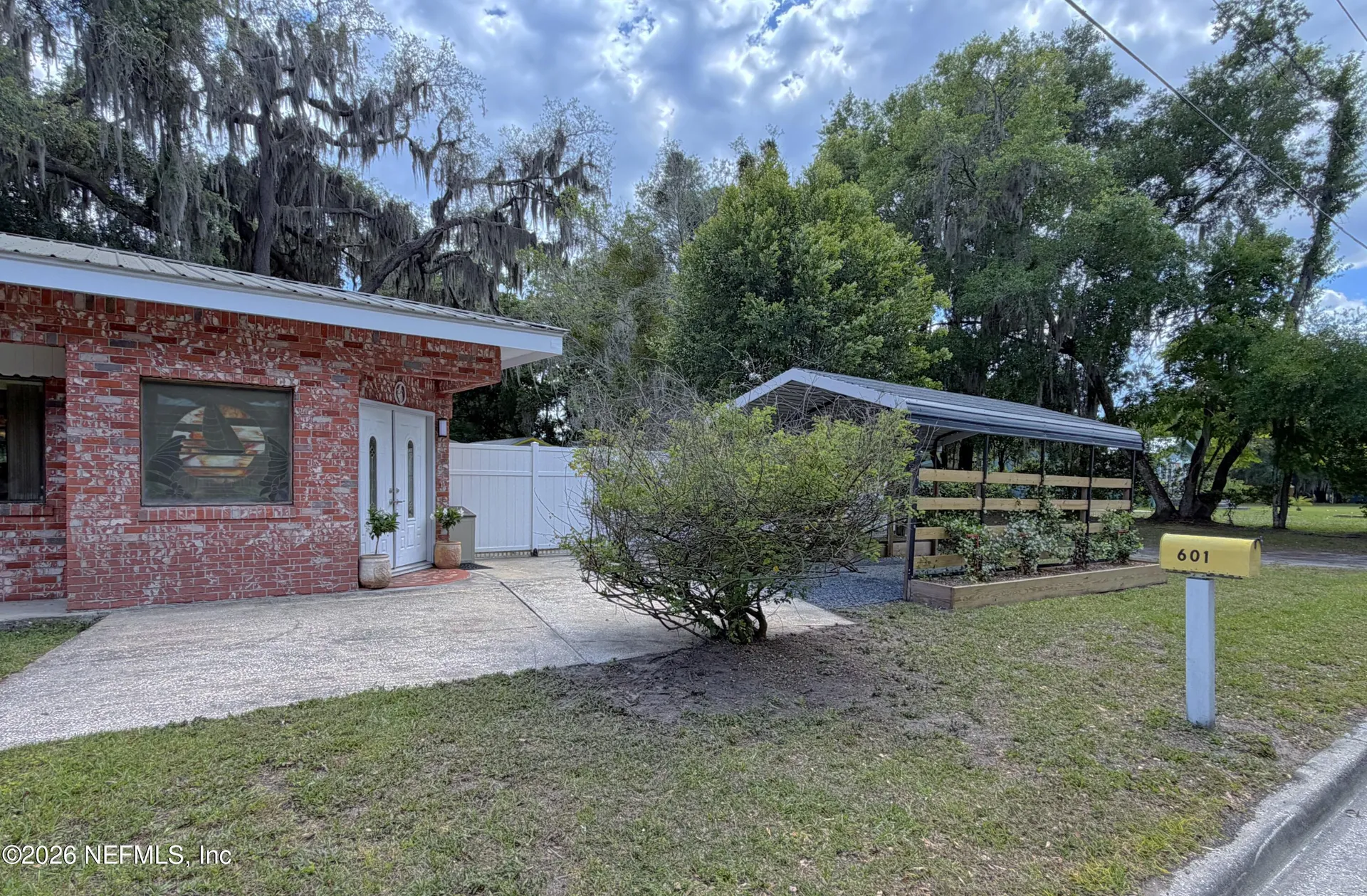 601 Vernon Avenue Crescent City FL 32112