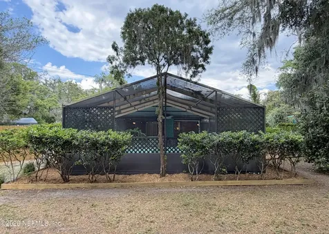 601 Vernon Avenue Crescent City FL 32112