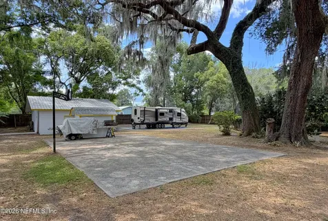 601 Vernon Avenue Crescent City FL 32112