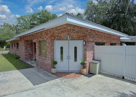 601 Vernon Avenue Crescent City FL 32112