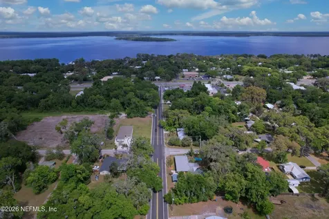601 Vernon Avenue Crescent City FL 32112