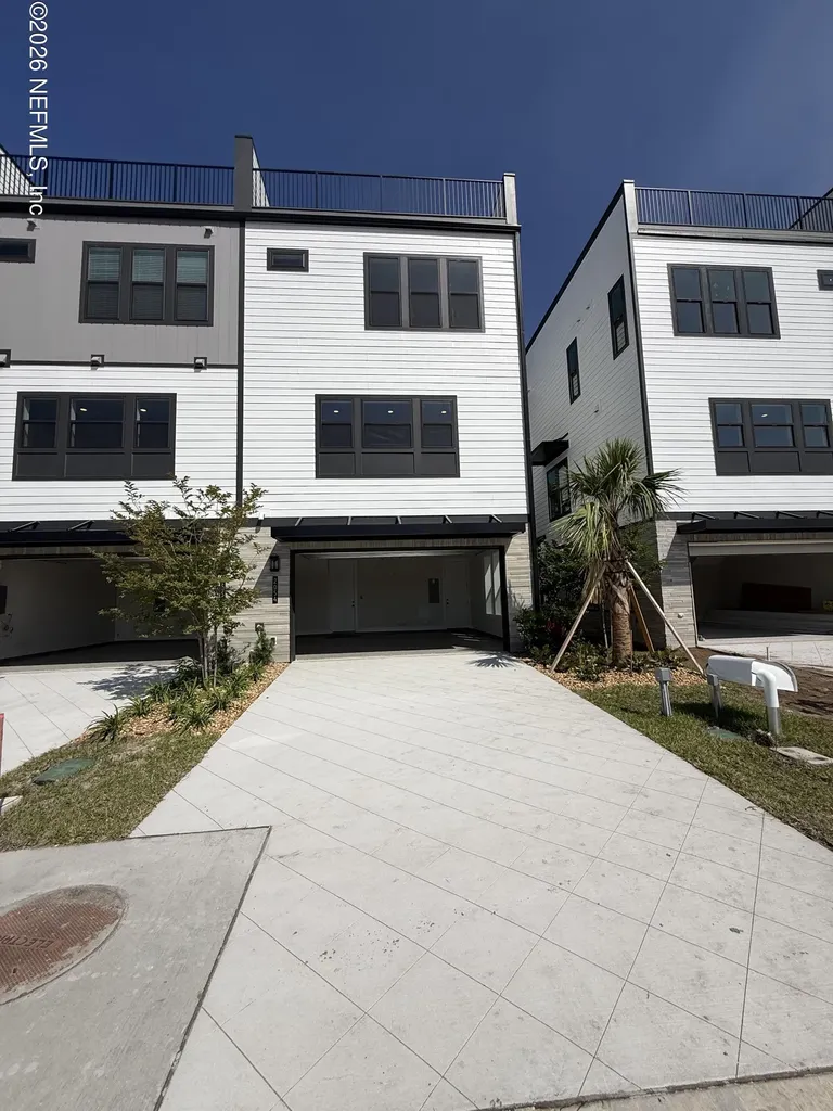 2054 Prudential Drive Jacksonville FL 32207