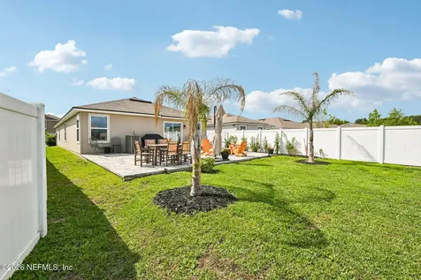 2225 Willow Gln Lane Green Cove Springs FL 32043