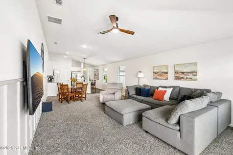 2225 Willow Gln Lane Green Cove Springs FL 32043