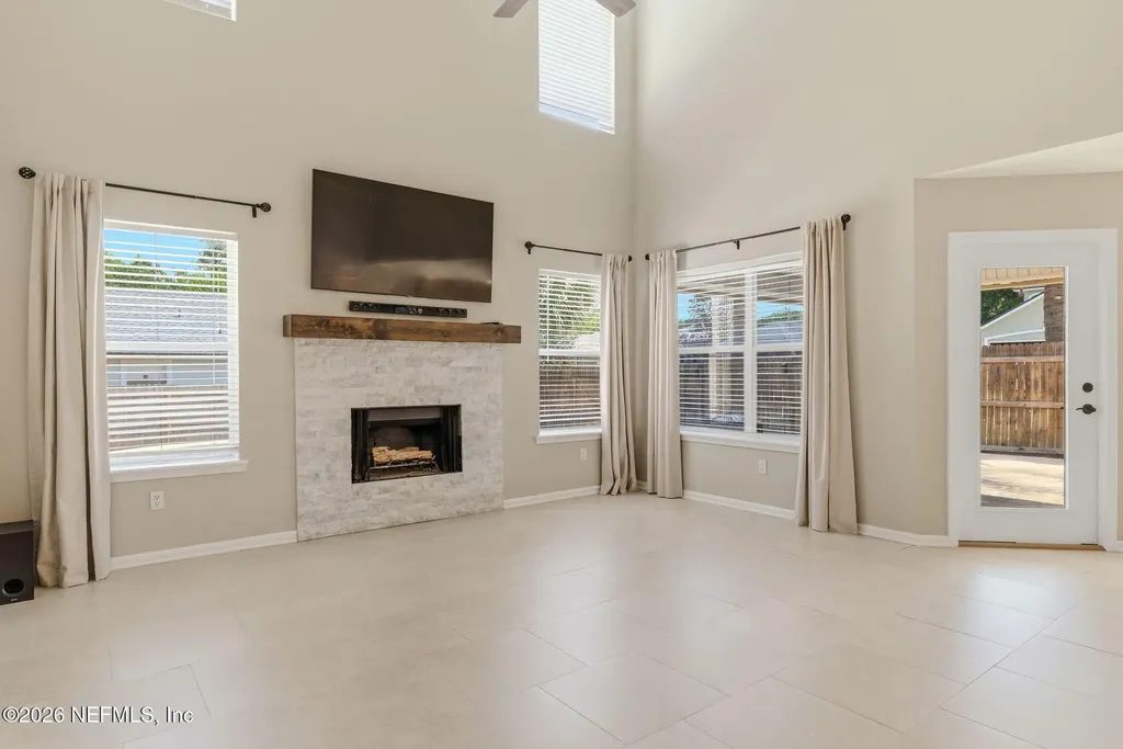 811 Hickory Knolls Drive Green Cove Springs FL 32043