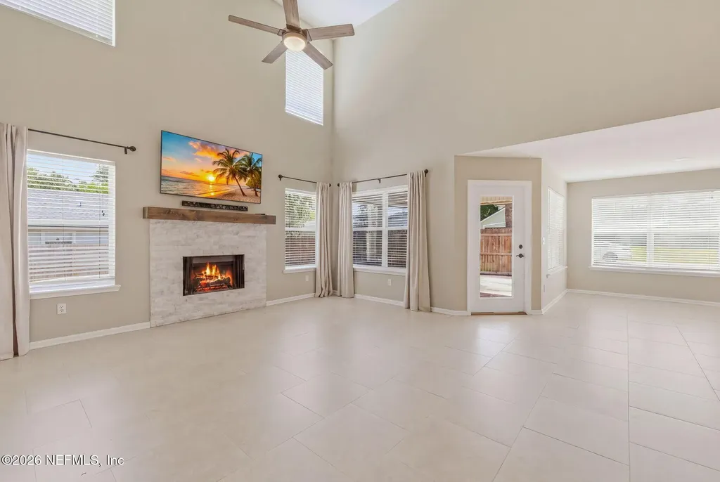 811 Hickory Knolls Drive Green Cove Springs FL 32043