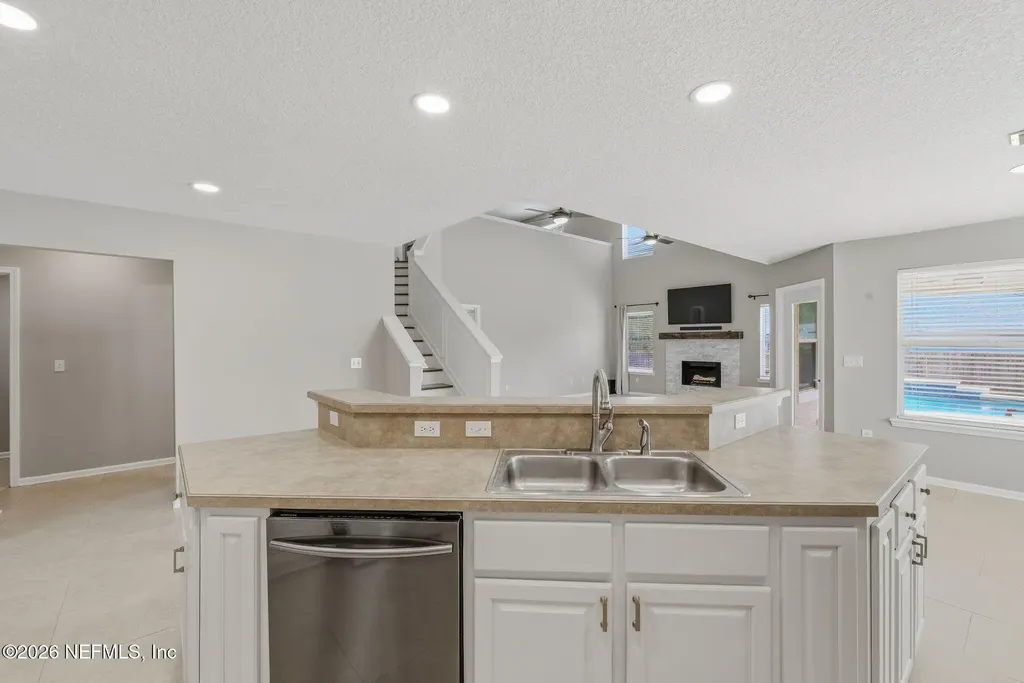 811 Hickory Knolls Drive Green Cove Springs FL 32043