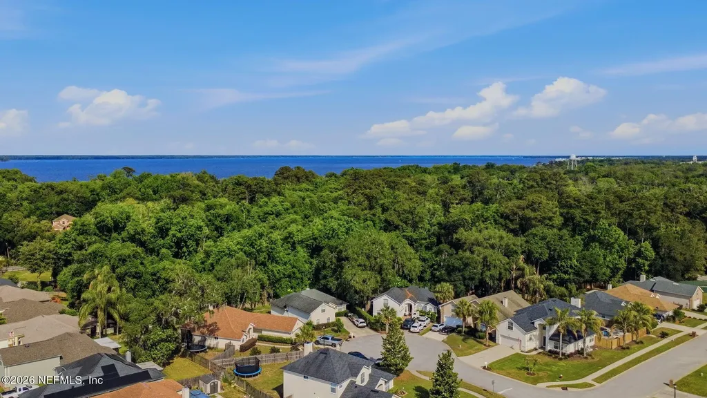 811 Hickory Knolls Drive Green Cove Springs FL 32043