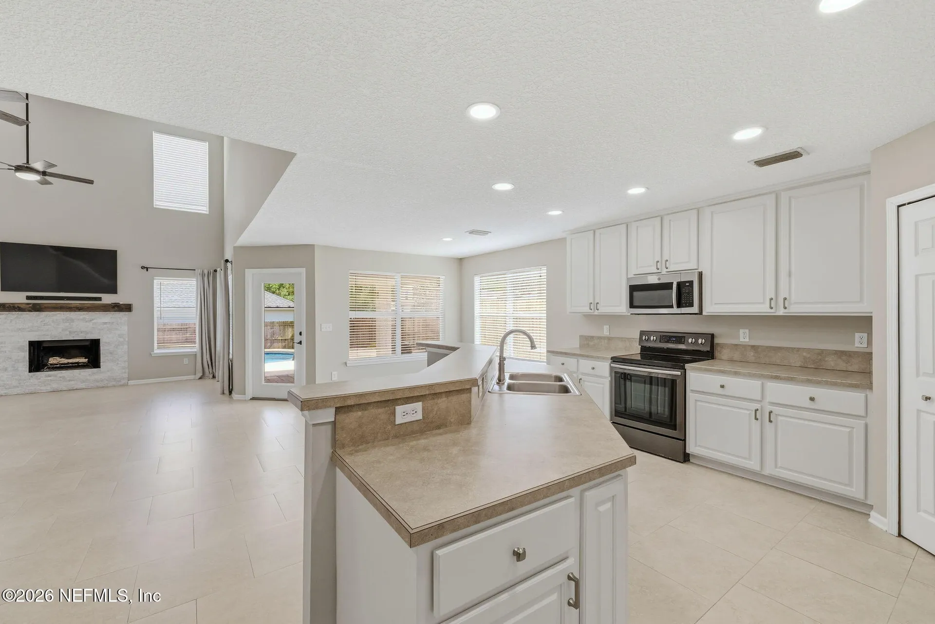 811 Hickory Knolls Drive Green Cove Springs FL 32043