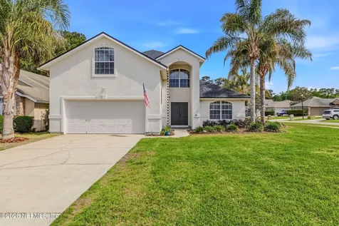 811 Hickory Knolls Drive Green Cove Springs FL 32043