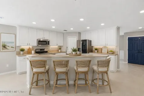 811 Hickory Knolls Drive Green Cove Springs FL 32043