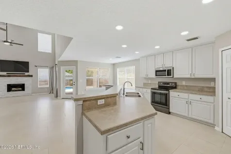 811 Hickory Knolls Drive Green Cove Springs FL 32043