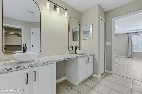 811 Hickory Knolls Drive Green Cove Springs FL 32043