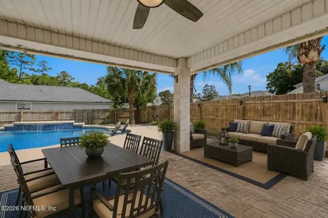 811 Hickory Knolls Drive Green Cove Springs FL 32043