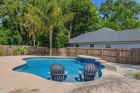 811 Hickory Knolls Drive Green Cove Springs FL 32043