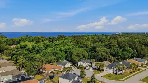 811 Hickory Knolls Drive Green Cove Springs FL 32043