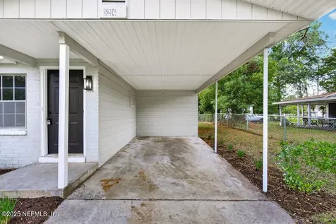 5216 Timawatha Avenue Jacksonville FL 32210