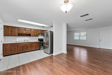 1144 Crown Drive Jacksonville FL 32221