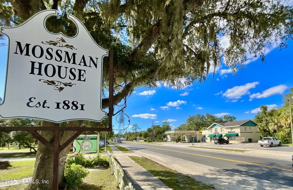 276 Melrose Landing Boulevard Hawthorne FL 32640