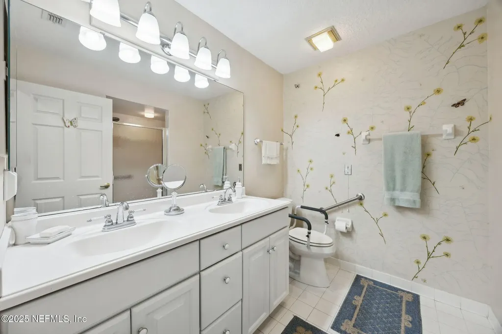 4512 Middleton Park Circle W Jacksonville FL 32224