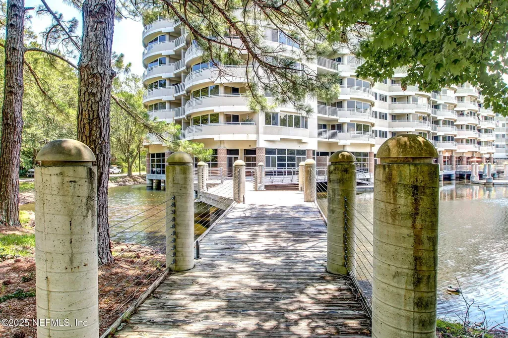 4512 Middleton Park Circle W Jacksonville FL 32224