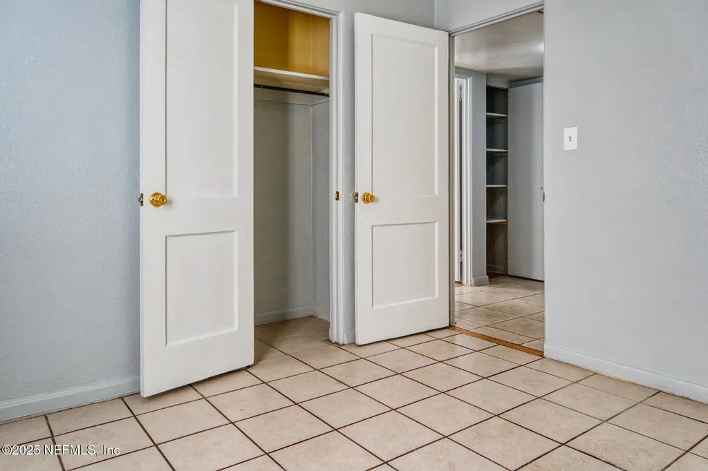 2561 Nicholas Circle E Jacksonville FL 32207