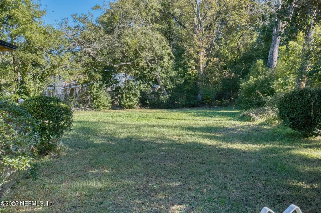 2561 Nicholas Circle E Jacksonville FL 32207