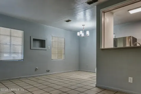 2561 Nicholas Circle E Jacksonville FL 32207