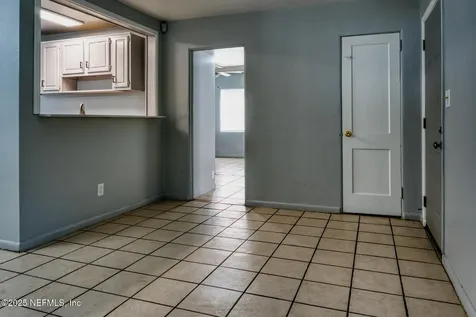 2561 Nicholas Circle E Jacksonville FL 32207