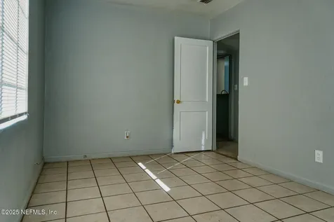 2561 Nicholas Circle E Jacksonville FL 32207