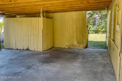 2561 Nicholas Circle E Jacksonville FL 32207