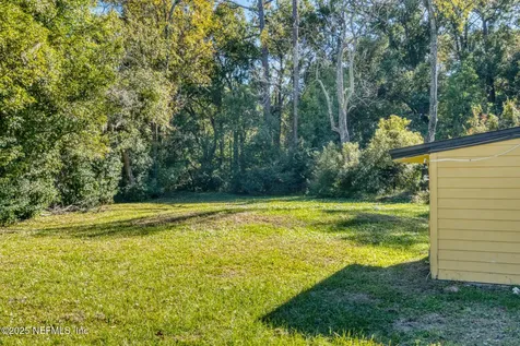 2561 Nicholas Circle E Jacksonville FL 32207