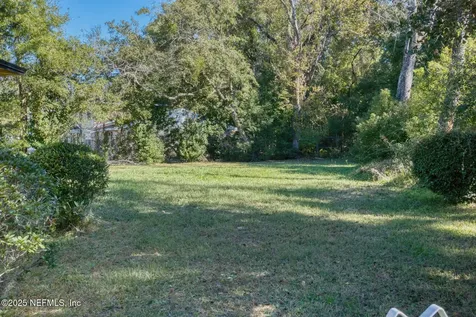2561 Nicholas Circle E Jacksonville FL 32207