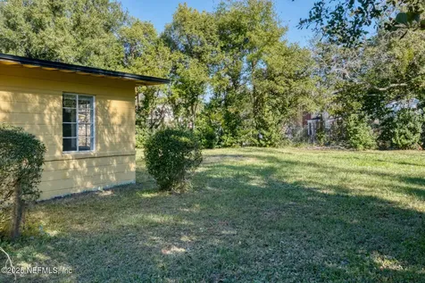 2561 Nicholas Circle E Jacksonville FL 32207