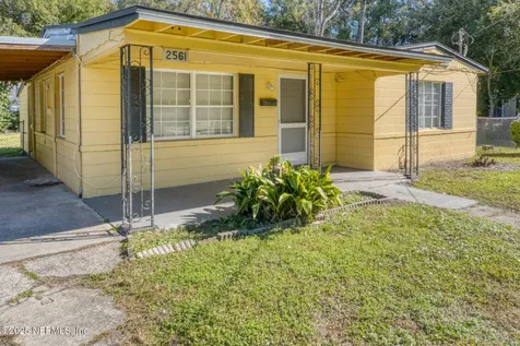 2561 Nicholas Circle E Jacksonville FL 32207
