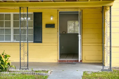 2561 Nicholas Circle E Jacksonville FL 32207
