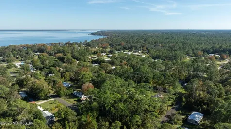 106 Lar Lane Crescent City FL 32112