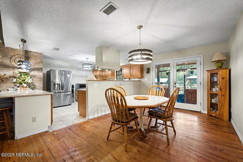 180 Pioneer Trail Green Cove Springs FL 32043