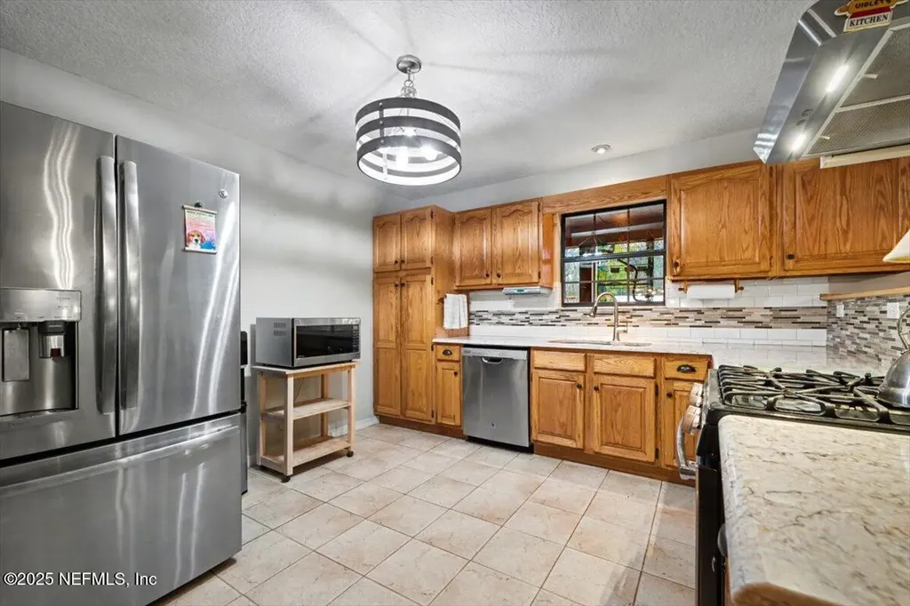 180 Pioneer Trail Green Cove Springs FL 32043