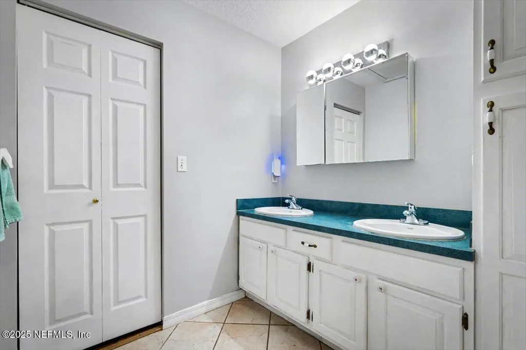 180 Pioneer Trail Green Cove Springs FL 32043